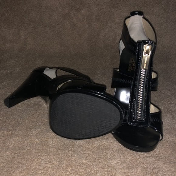 Michael Kors -  Berkley  T-Strap Dress Sandals - Picture 3 of 3